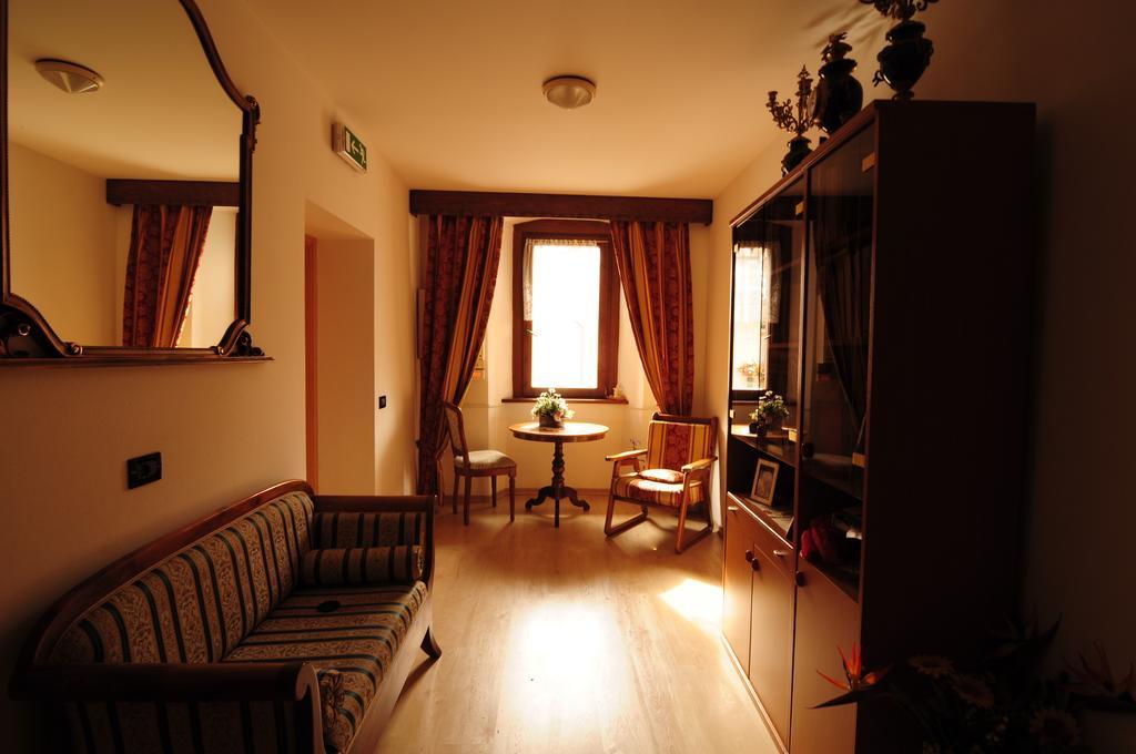 Albergo Alpino Vermiglio Exteriör bild